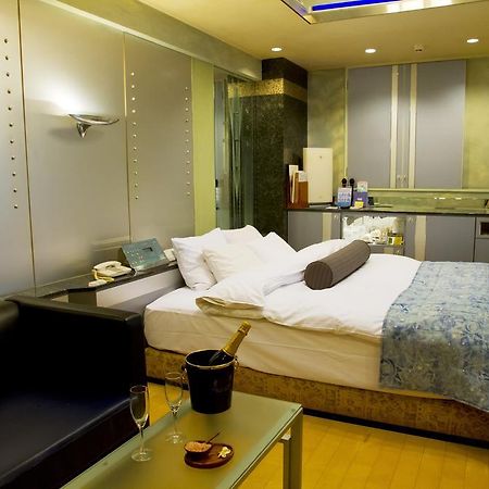 Hotel Grand Garden (Adults Only) Йокогама Номер фото